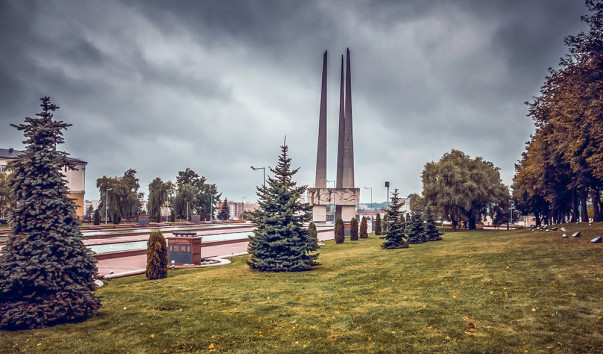 1416990 603x354 - Мемориальный комплекс в честь советских воинов-освободителей, партизан и подпольщиков Витебщины