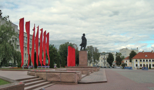 1426733 603x354 1 - Памятник В. И. Ленину в Гродно