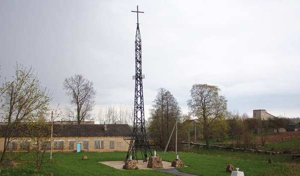 184886 603x354 1 - Эйфелева башня в Париже, Витебская область