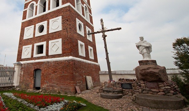 185912 603x354 2 - Памятник Яну Непомуцкому в Несвиже