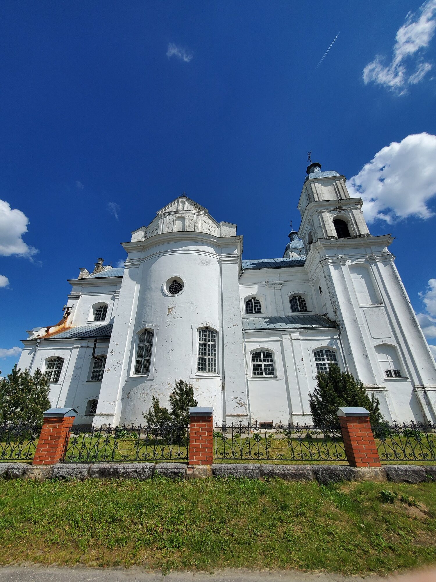 20200606 151011 rotated - Костел Святой Троицы в деревне Дуниловичи