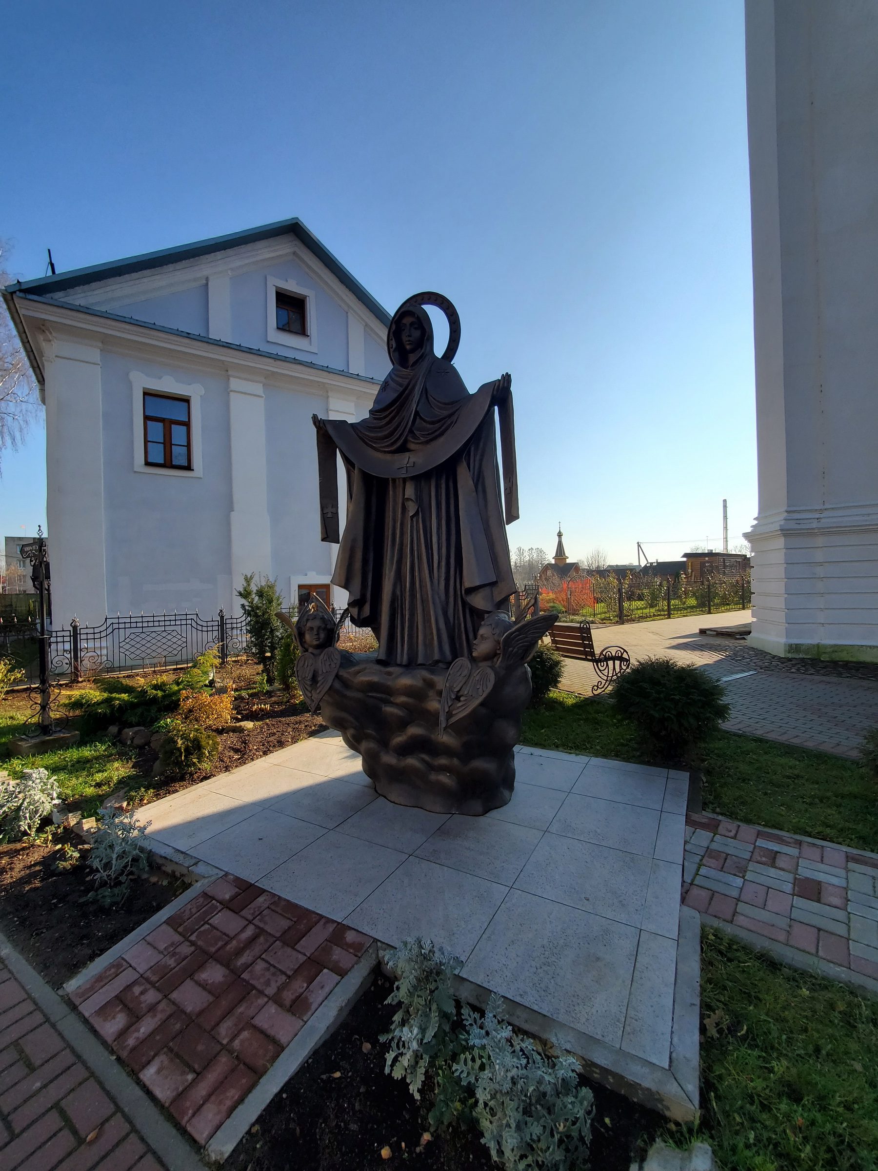 20211030 141109 rotated - Свято-Покровский монастырь в Толочине